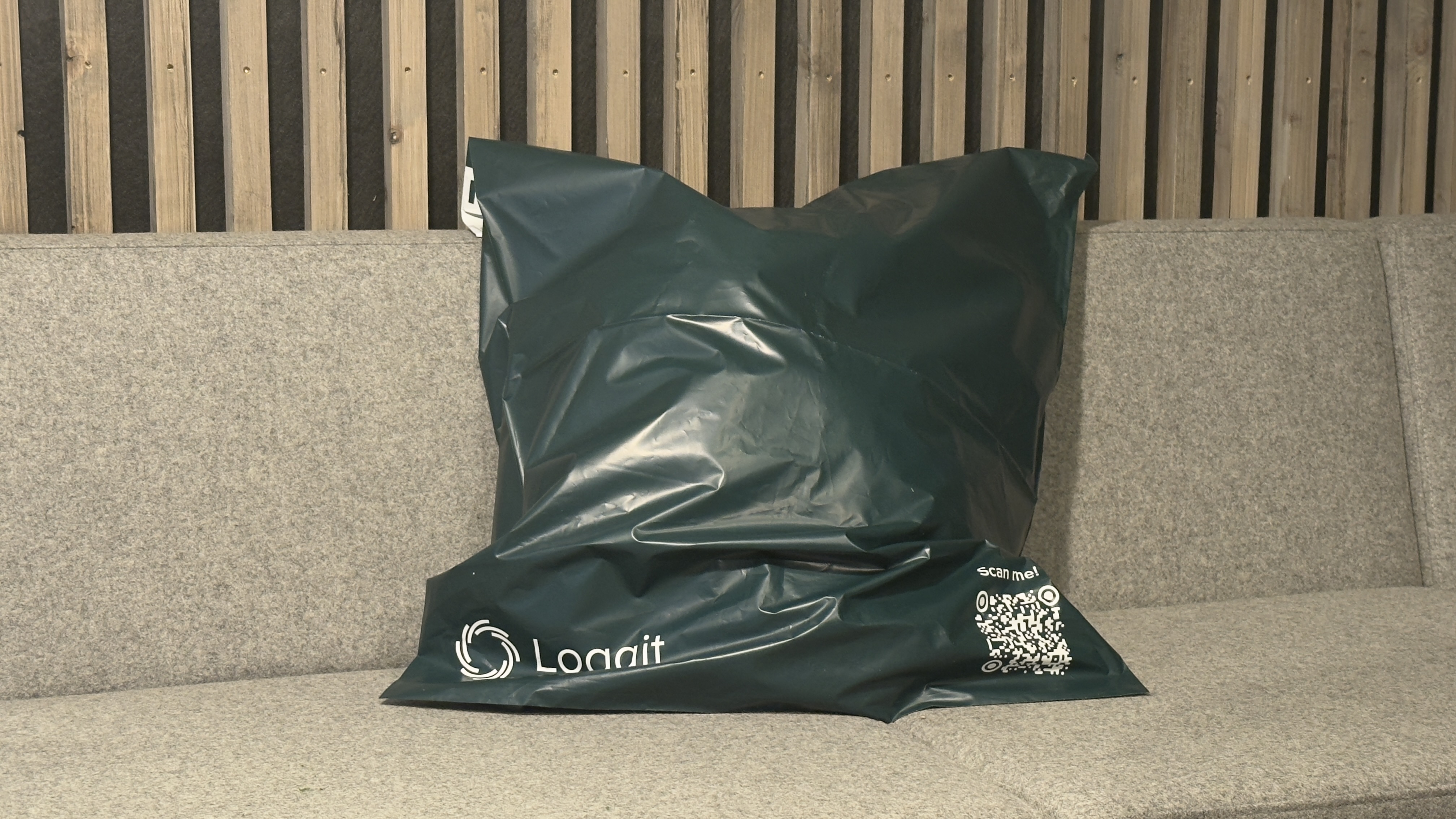 Bilde av en pose til å putte tekstiler i 